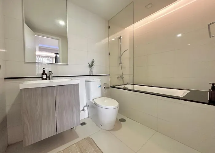 Circle Rein Sukhumvit 12 #1br#pool&gym#near Terminal 21#max4 Appartement *